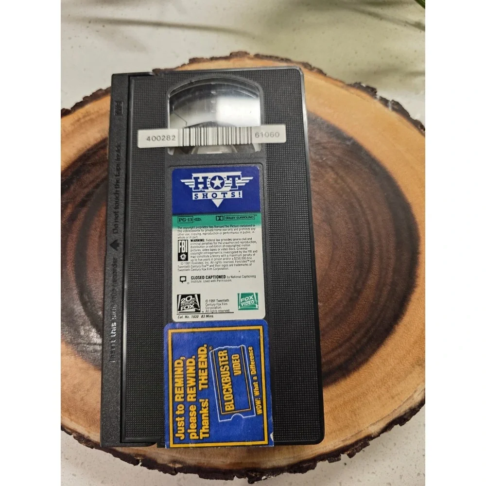 Hot Shots (VHS, 1991, Rare Blockbuster Copy)